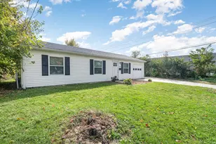 9970 Hollis Dr, Colerain Township, OH 45251 - Photo 3