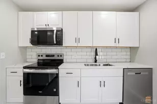 1442 Hazelgrove Dr, Springfield Township, OH 45240 - Photo 11