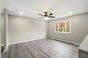 1442 Hazelgrove Dr, Springfield Township, OH 45240 - Photo 7