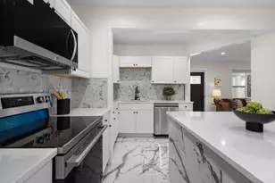 17 Thill St, Cincinnati, OH 45219 - Photo 23