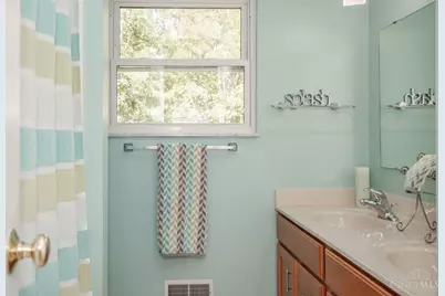 8069 Ashgrove Drive, Anderson Township, OH 45244 - Photo 33