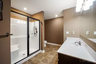 1119 Grants Pass Dr, Washington Township, OH 45153 - Photo 31