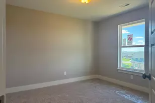 393 David Lee Ct, Monroe, OH 45050 - Photo 9