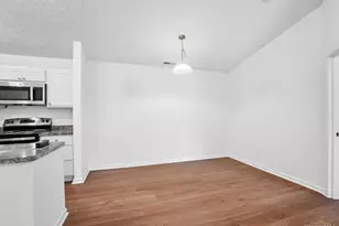 220 Carrington Ln, Loveland, OH 45140 - Photo 9