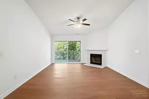 220 Carrington Ln, Loveland, OH 45140 - Photo 5