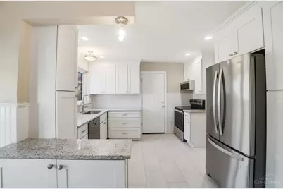 2728 Ridgewood Avenue, Columbia Township, OH 45213 - Photo 9