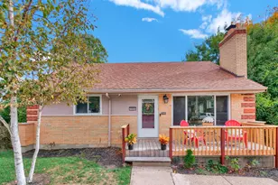 1054 Grayview Ct, Cincinnati, OH 45224 - Photo 1