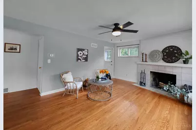 1054 Grayview Court, Cincinnati, OH 45224 - Photo 5