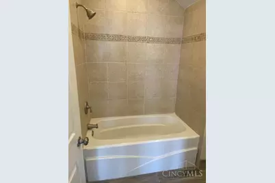 120 W Seventy Second Street, Cincinnati, OH 45216 - Photo 11