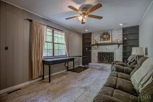 672 Glenway Dr, Hamilton, OH 45013 - Photo 15