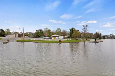 219 Schlitz Dr, Perry Township, OH 45118 - Photo 23