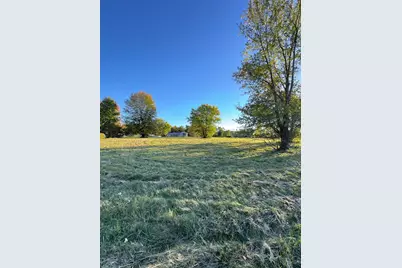 219 Schlitz Dr, Perry Township, OH 45118 - Photo 1