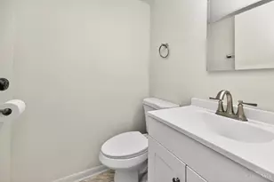 2730 Bristol Hill Ct, Cincinnati, OH 45239 - Photo 13