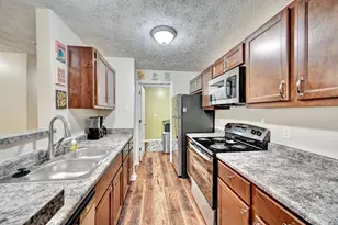 220 Carrington Pl, Loveland, OH 45140 - Photo 9