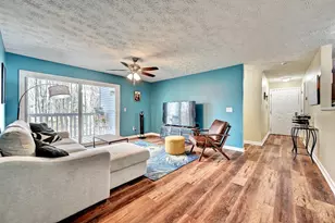 220 Carrington Pl, Loveland, OH 45140 - Photo 3