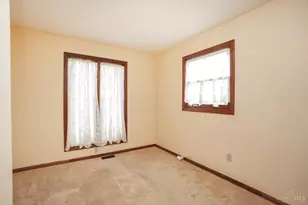 945 Loveland-Miamiville Rd, Miami Township, OH 45140 - Photo 27