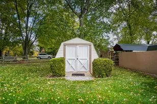 945 Loveland-Miamiville Rd, Miami Township, OH 45140 - Photo 45