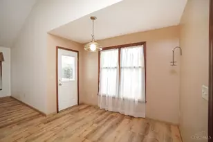 945 Loveland-Miamiville Rd, Miami Township, OH 45140 - Photo 13