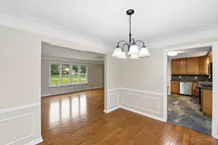 10489 Cinderella Dr, Montgomery, OH 45242 - Photo 9