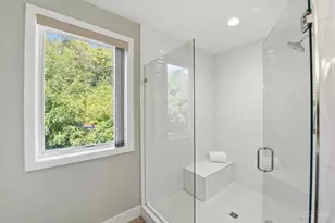 2636 Riverside Dr, Cincinnati, OH 45202 - Photo 13