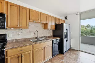 2324 Madison Rd, Cincinnati, OH 45208 - Photo 17