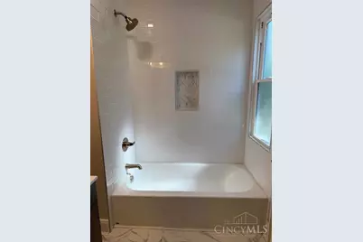 1622 Shenandoah Avenue, Cincinnati, OH 45237 - Photo 15