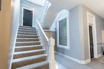 720 Main Street #4, Cincinnati, OH 45202 - Photo 3