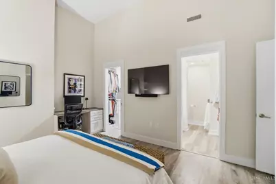 15 W Fourth Street #201, Cincinnati, OH 45202 - Photo 43