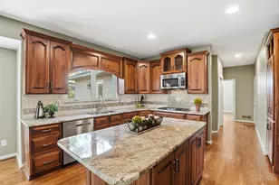 8606 Charleston Valley Dr, Deerfield Township, OH 45040 - Photo 13