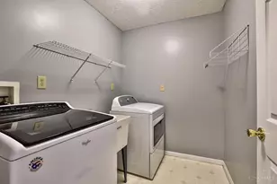 8244 Springleaf Lake Dr, Colerain Township, OH 45247 - Photo 43