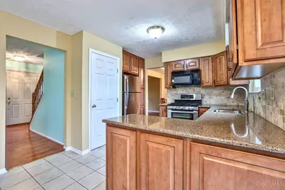 8244 Springleaf Lake Drive, Colerain Township, OH 45247 - Photo 17