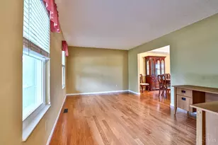 8244 Springleaf Lake Dr, Colerain Township, OH 45247 - Photo 9