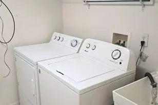 5320 Meadow Walk Ln, Green Township, OH 45247 - Photo 7