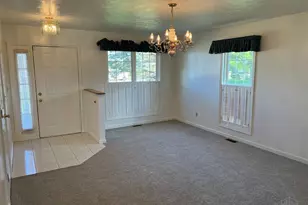 7095 Kyles Station Rd, Liberty Township, OH 45044 - Photo 9