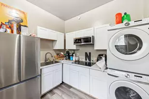 830 York St, Cincinnati, OH 45214 - Photo 11