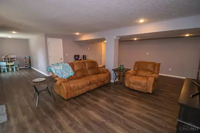 1331 Peregrine Way, Hamilton, OH 45013 - Photo 7