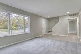 833 W Galbraith Rd, Springfield Township, OH 45231 - Photo 3