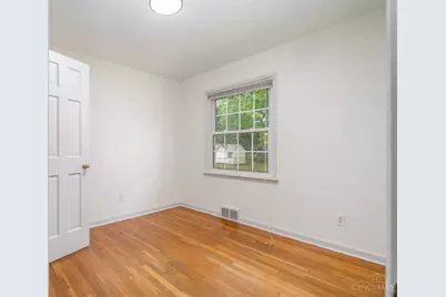 10410 Maria Avenue, Springfield Township, OH 45231 - Photo 15