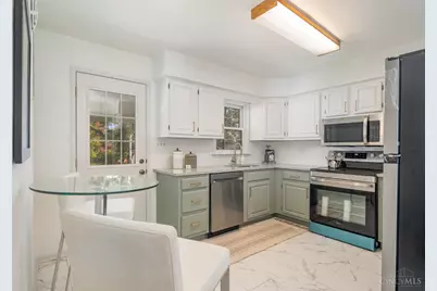 10410 Maria Avenue, Springfield Township, OH 45231 - Photo 9