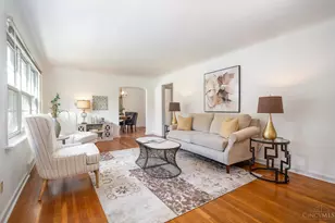 10410 Maria Ave, Springfield Township, OH 45231 - Photo 5