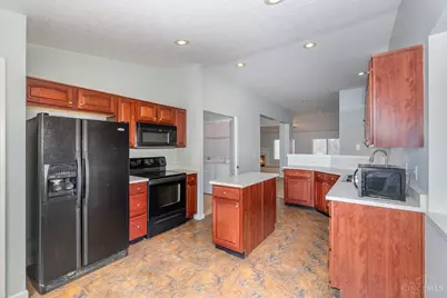 5406 Scarletoak Drive, Cincinnati, OH 45239 - Photo 7