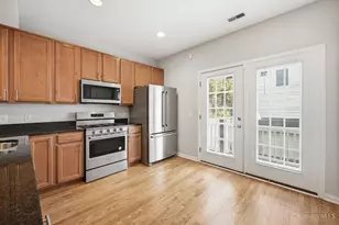 2530 Hackberry St, Cincinnati, OH 45206 - Photo 3