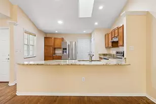 7668 Lake Pointe, Hamilton Township, OH 45039 - Photo 9