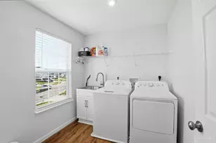 1607 Kilbarron Dr, Hamilton Township, OH 45152 - Photo 25