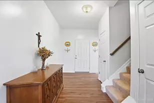 1607 Kilbarron Dr, Hamilton Township, OH 45152 - Photo 7