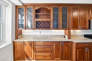 2444 Madison Rd, Cincinnati, OH 45208 - Photo 11