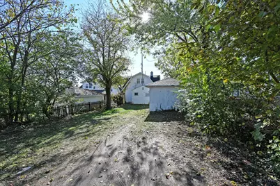 221 E Siebenthaler Avenue, Dayton, OH 45405 - Photo 9