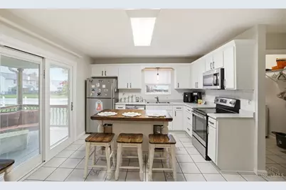 845 Village Green Parkway, Hamilton Township, OH 45039 - Photo 9