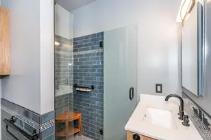 450 Lloyd Pl, Cincinnati, OH 45219 - Photo 17