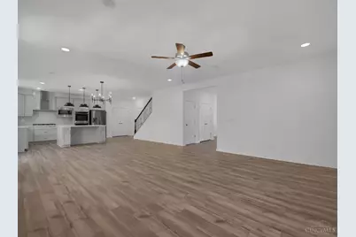 8705 Quietwood Lane, Miami Township, OH 45002 - Photo 9